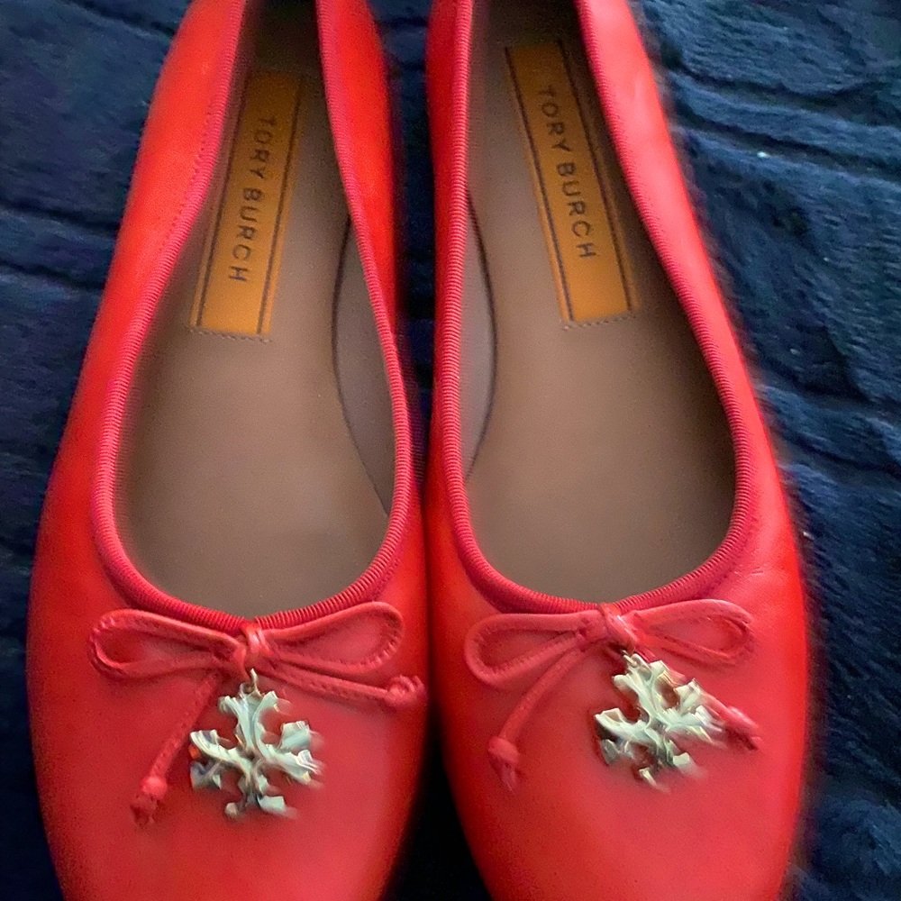 New Tory Burch charm ballet size 9.5